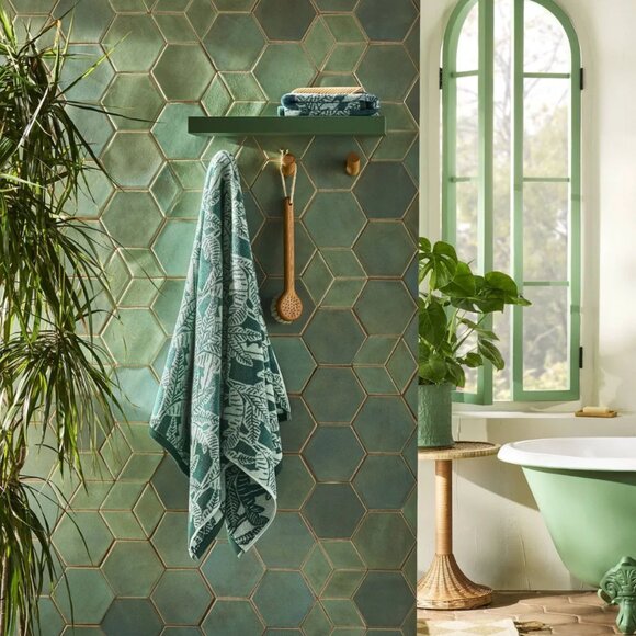 Sold Out Opalhouse Paradise 1 Bath & 1 Hand Towel Set Green 2pcs Total NWT - Picture 2 of 4